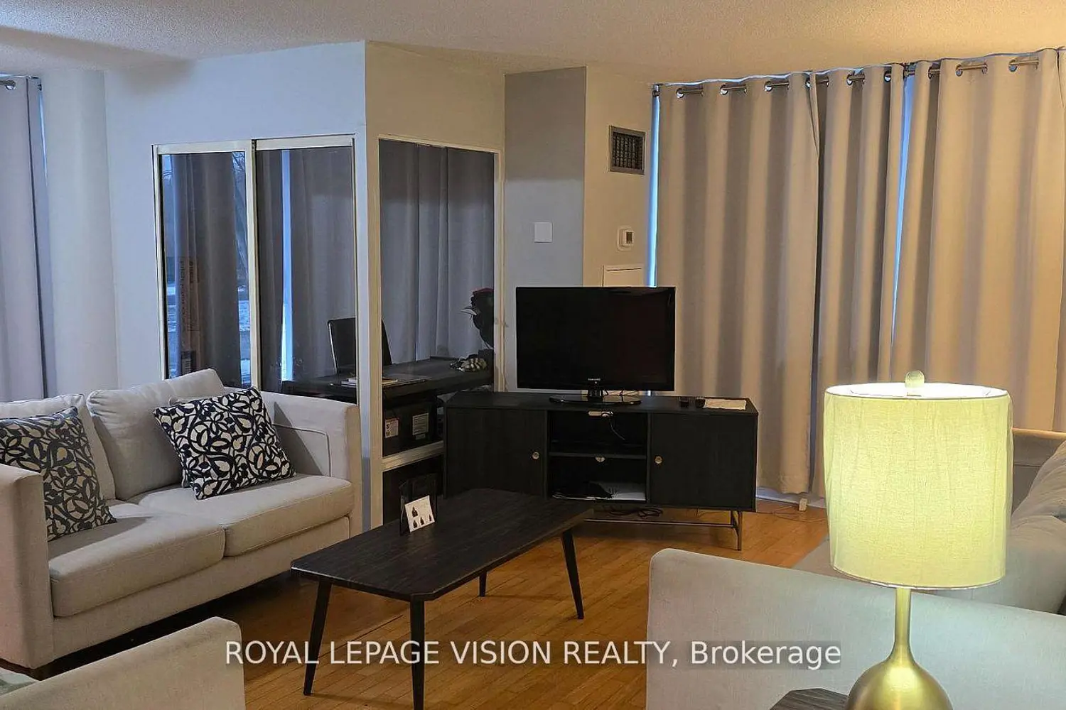 Additional image 17 of 3231 Eglinton Avenue 106