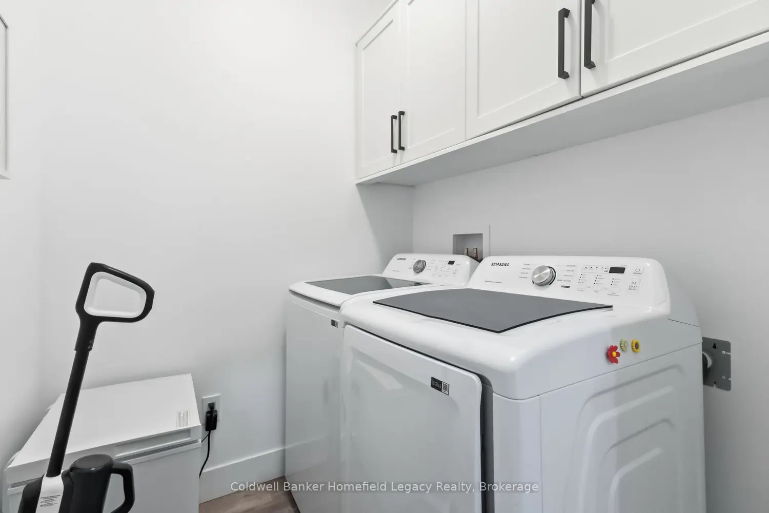 133 Egan Avenue photo 2