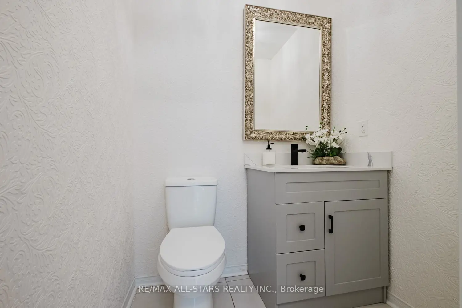 19 Coronet Street photo 5