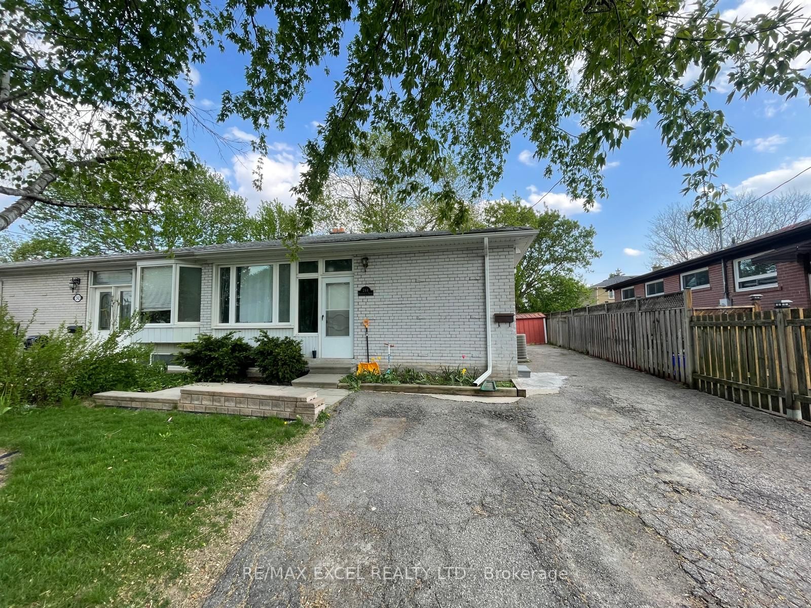 Main-244 Demaine Crescent, Richmond Hill, ON, L4C 2W5