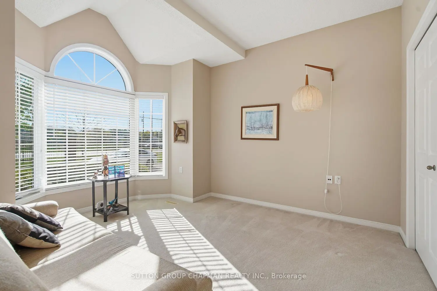Additional image 4 of 1555 Highbury Avenue 41