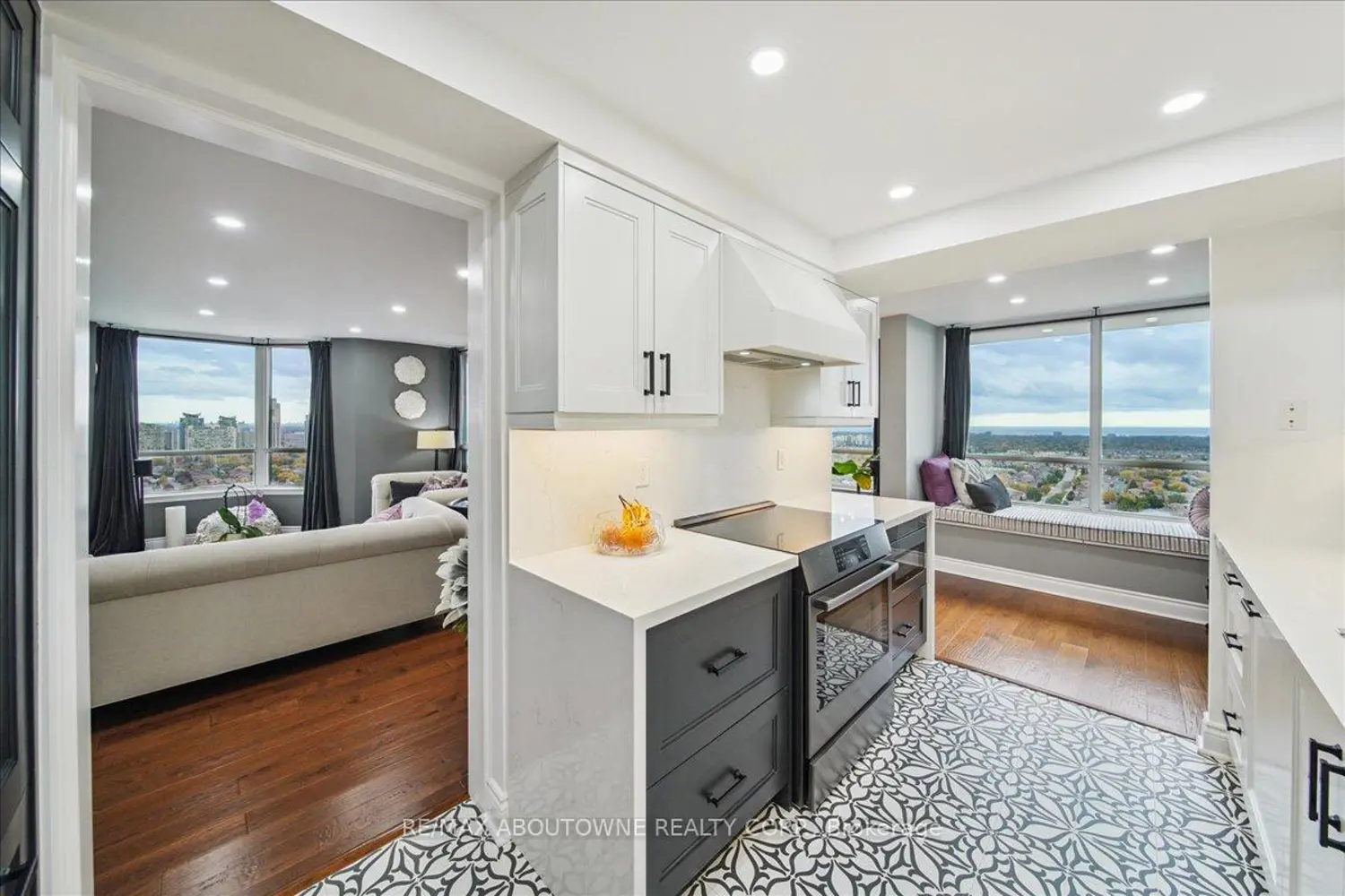 Additional image 11 of 550 Webb Drive 2603