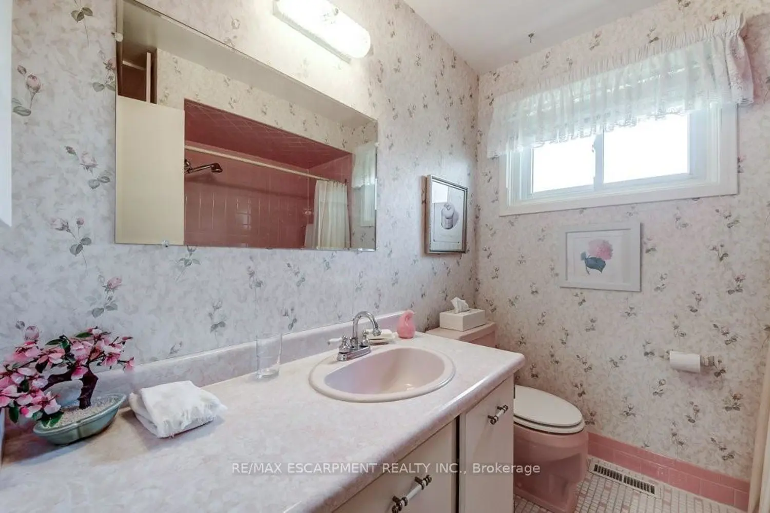 Additional image 12 of 4356 Dublin Crescent