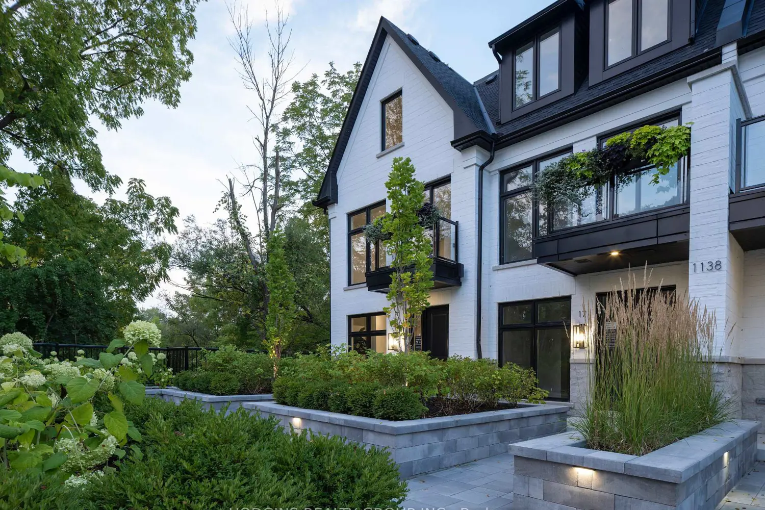1136 Mona Road 14