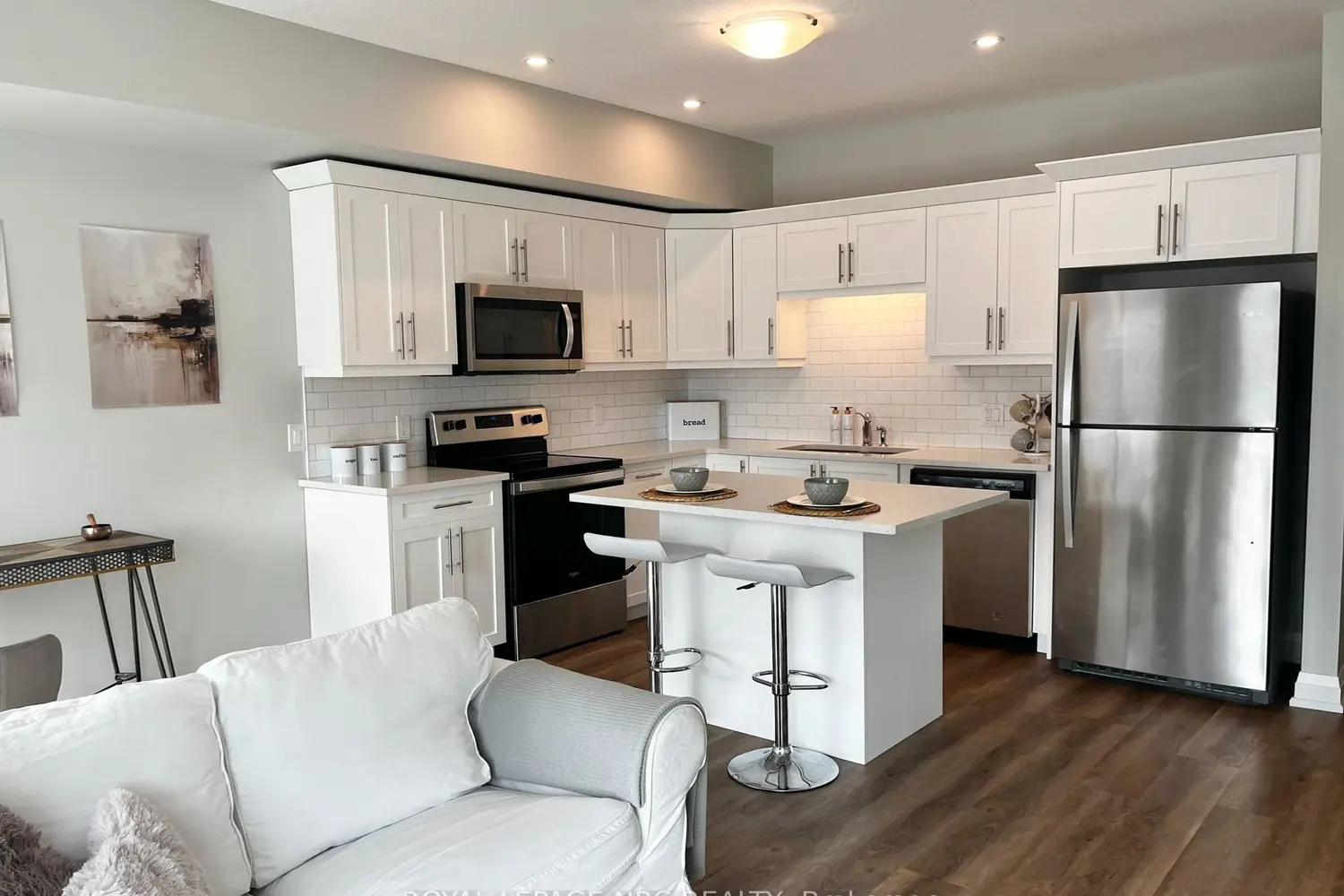 Additional image 8 of 120 Summersides Boulevard 300