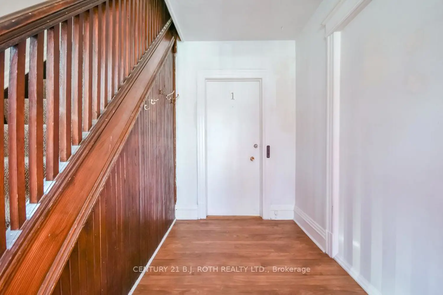 Additional image 9 of 174 Barrie Road