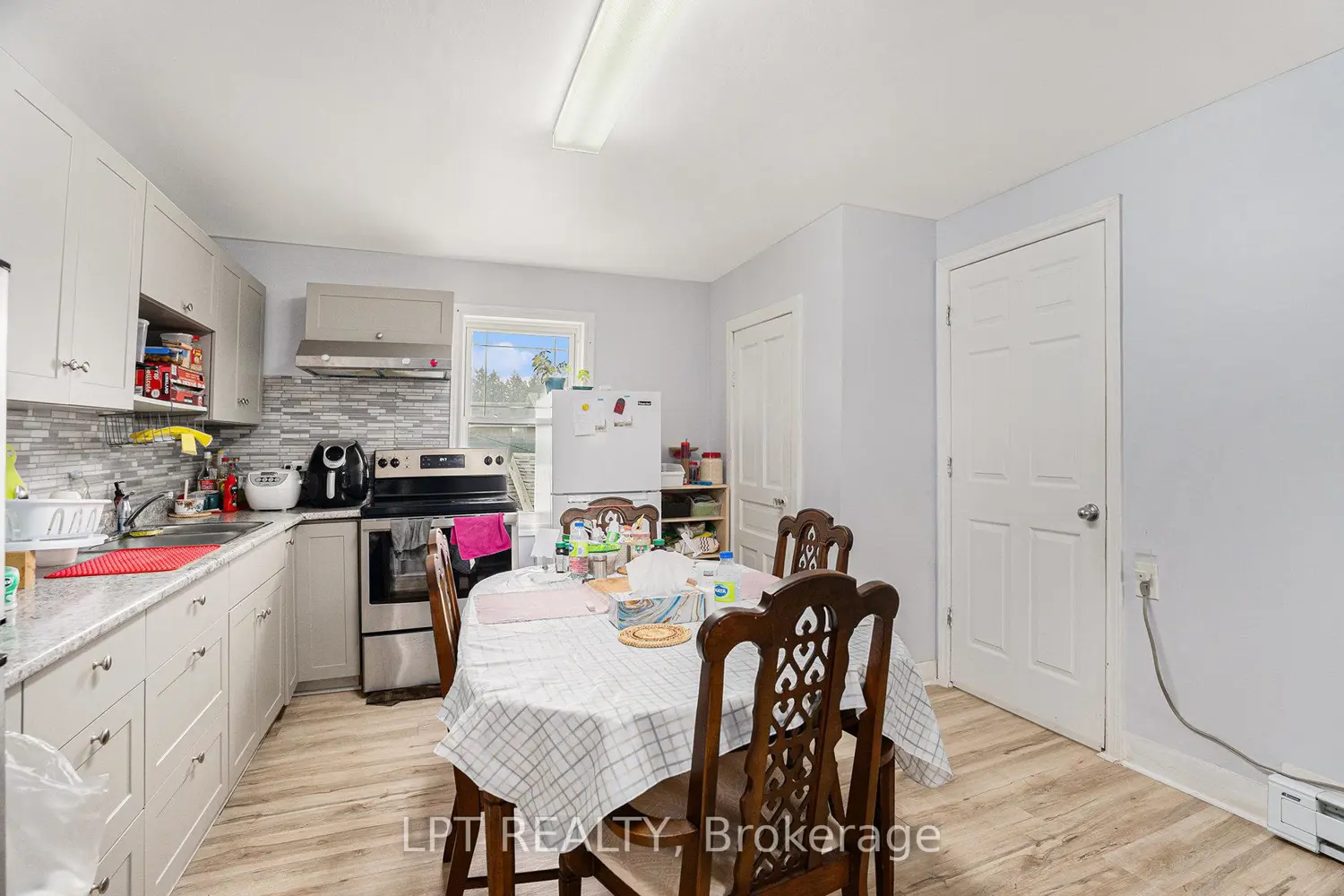 Additional image 9 of 257 Parkdale Avenue