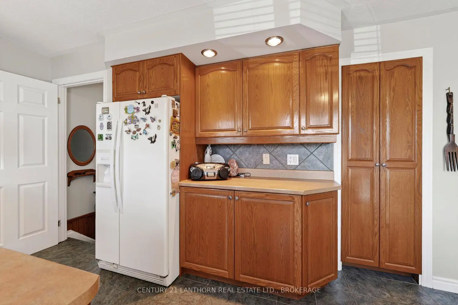 Additional image 6 of 417 Beach Avenue