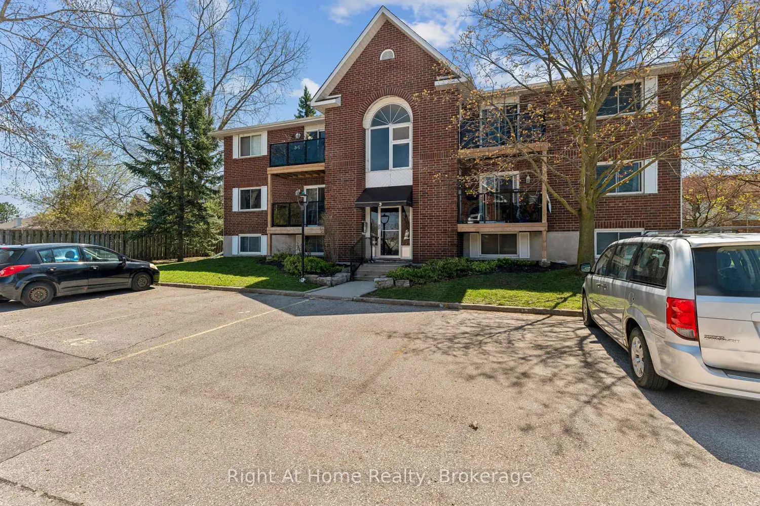 Additional image 2 of 565 Greenfield Avenue 310