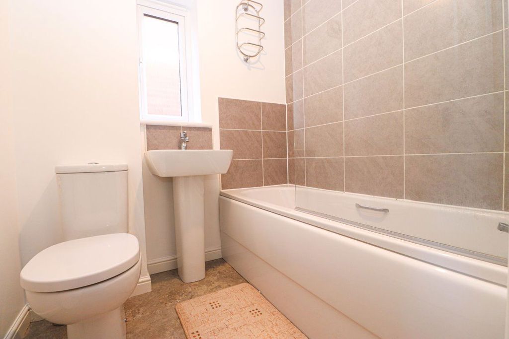 Additional image 8 of 3 bed terraced house to rentFellbarrow Close, Brackenleigh, Carlisle CA2