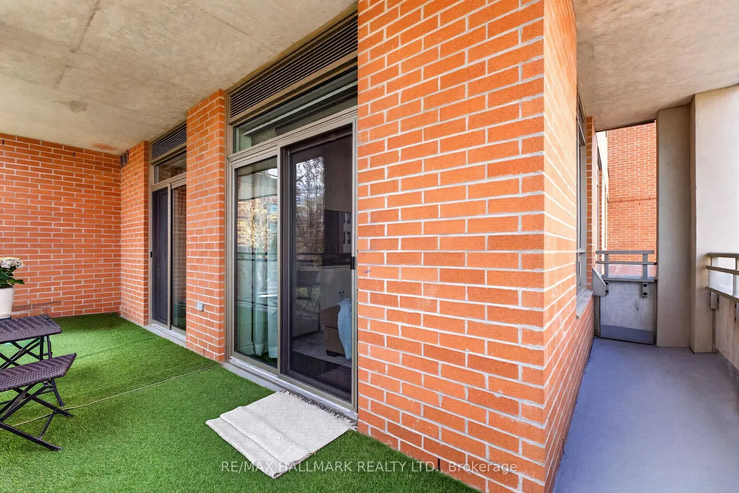 Additional image 17 of 281 Woodbridge Avenue 237