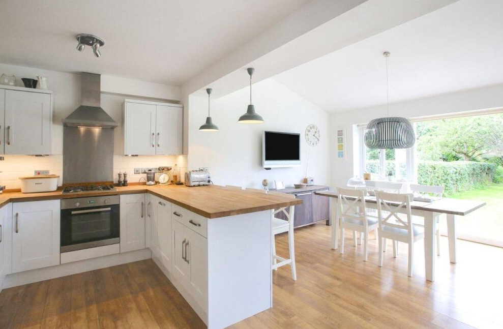 Additional image 2 of 3 bed semi-detached house to rentCrescent Road, Alderley Edge SK9