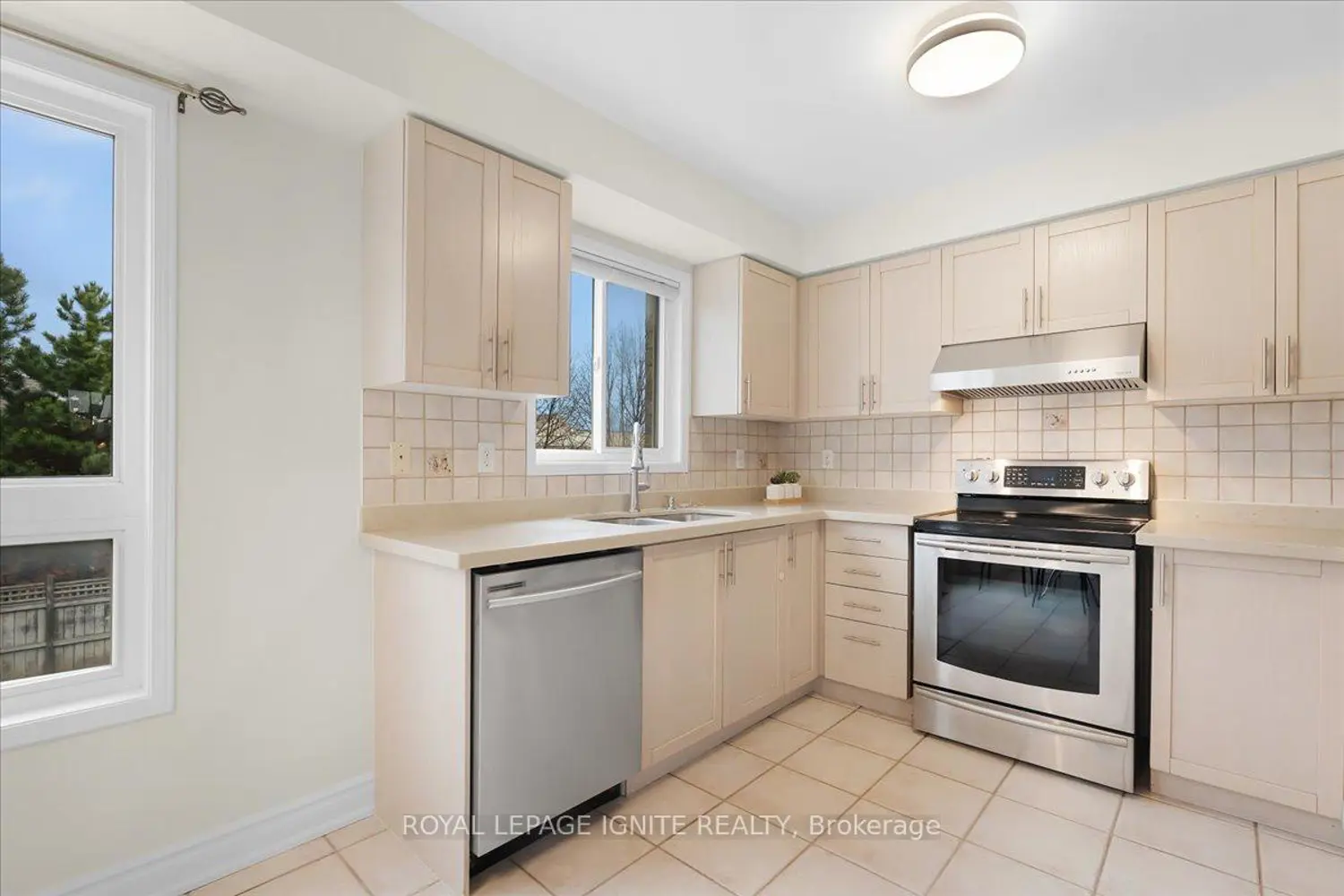 Additional image 8 of 61 Baywell Crescent