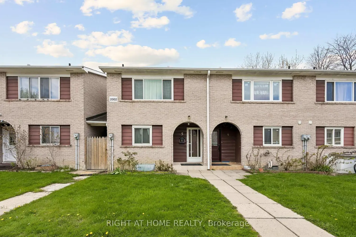 2002 Martin Grove Road 5
