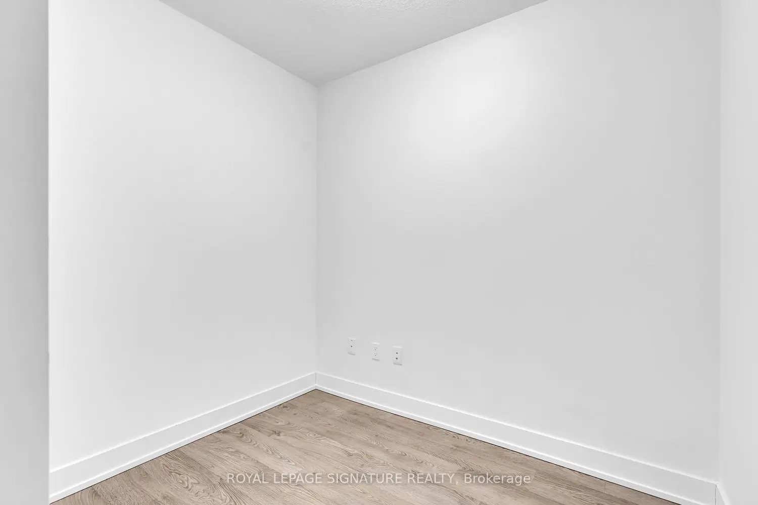 Additional image 3 of 7 Mabelle Avenue 708