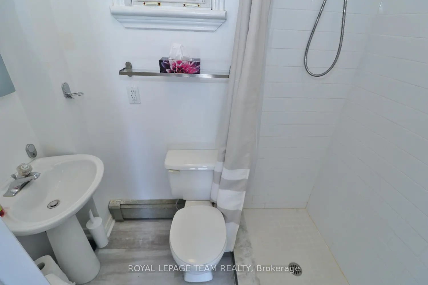 Additional image 14 of 438 Parkdale Avenue