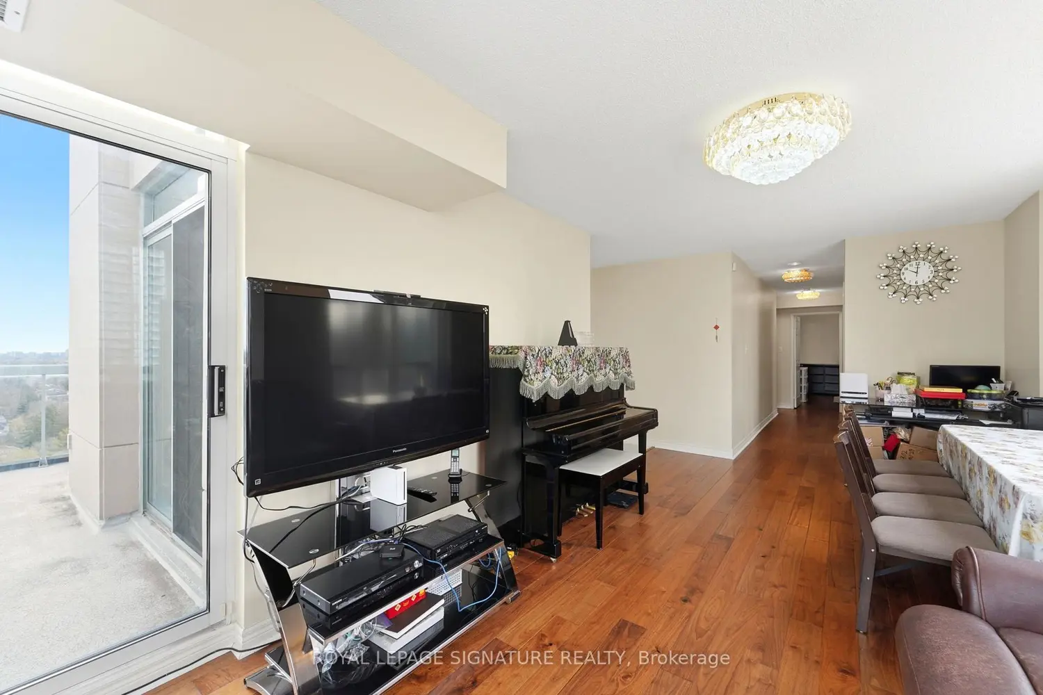 Additional image 5 of 28 Empress Avenue 2302