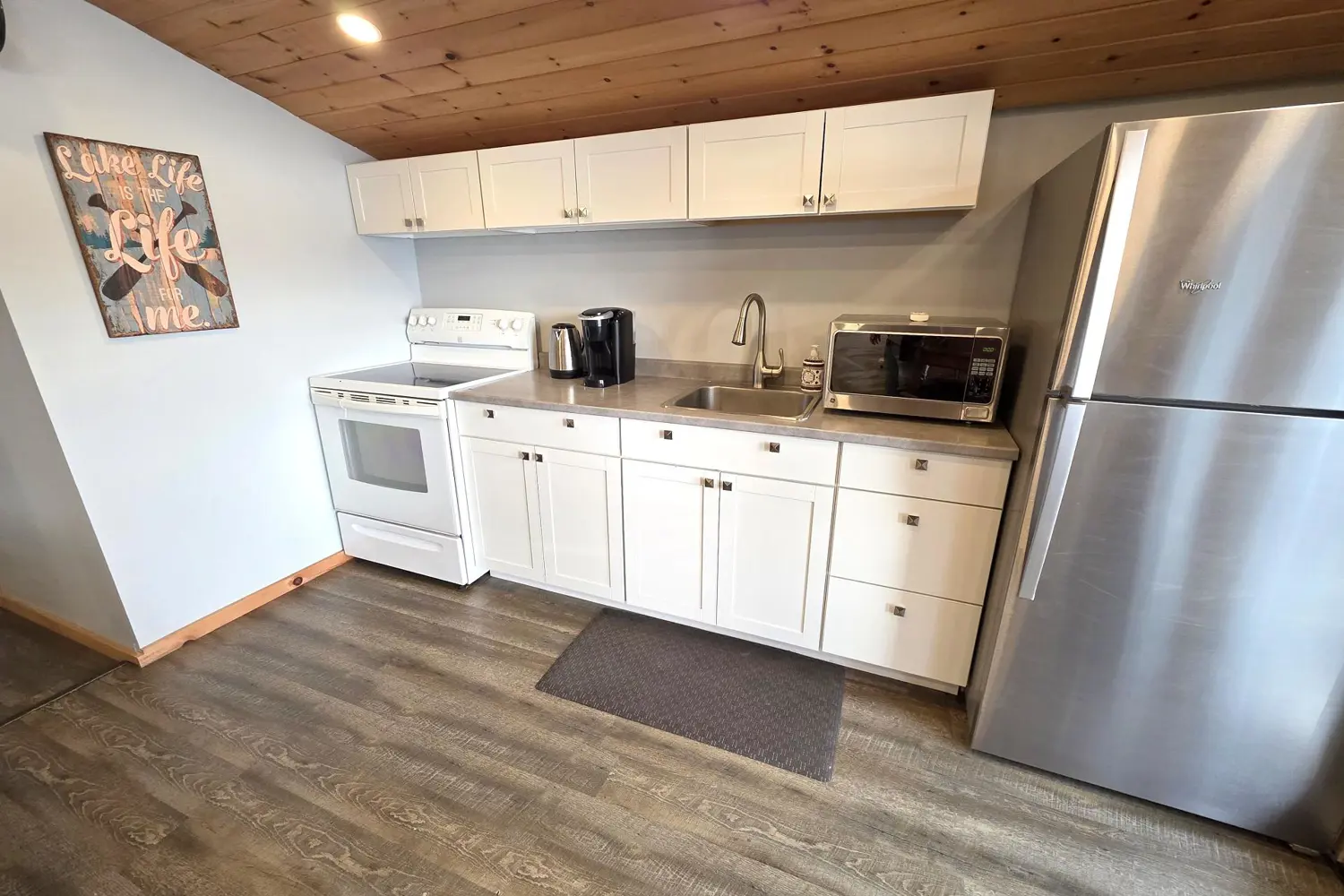 Additional image 11 of 1043 Lobo Drive 24