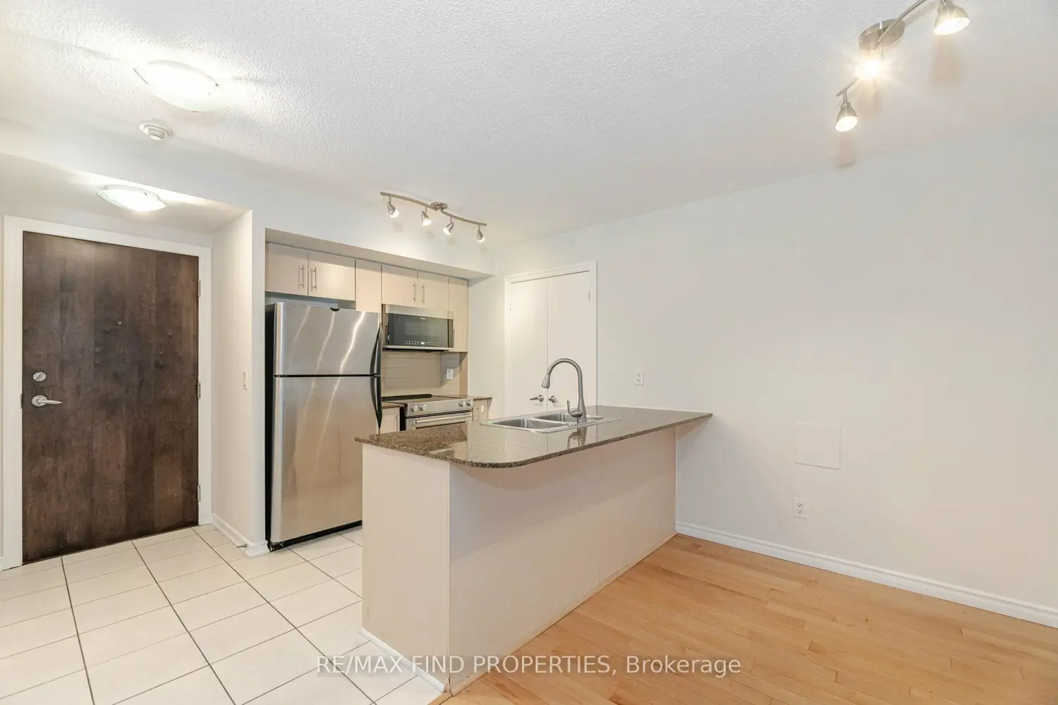 Additional image 6 of 12 Yonge Street 1505