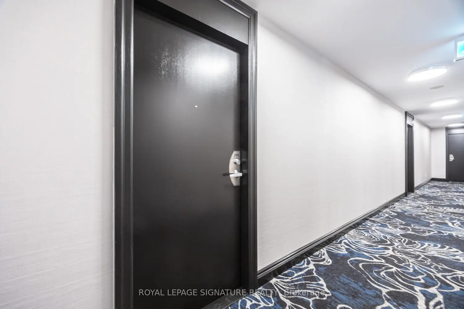 Additional image 4 of 19 Grand Trunk Crescent 2103
