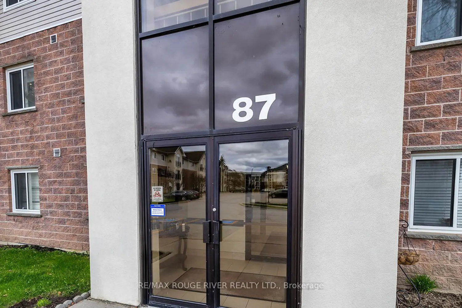 87 Aspen Springs Drive 307 photo 3