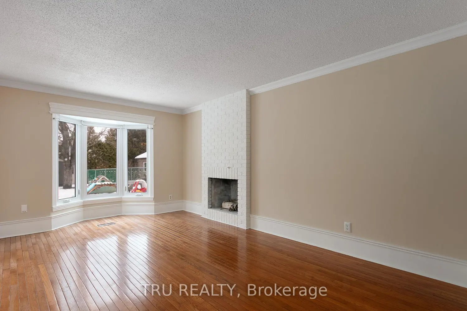 1078 St Emmanuel Terrace photo 4