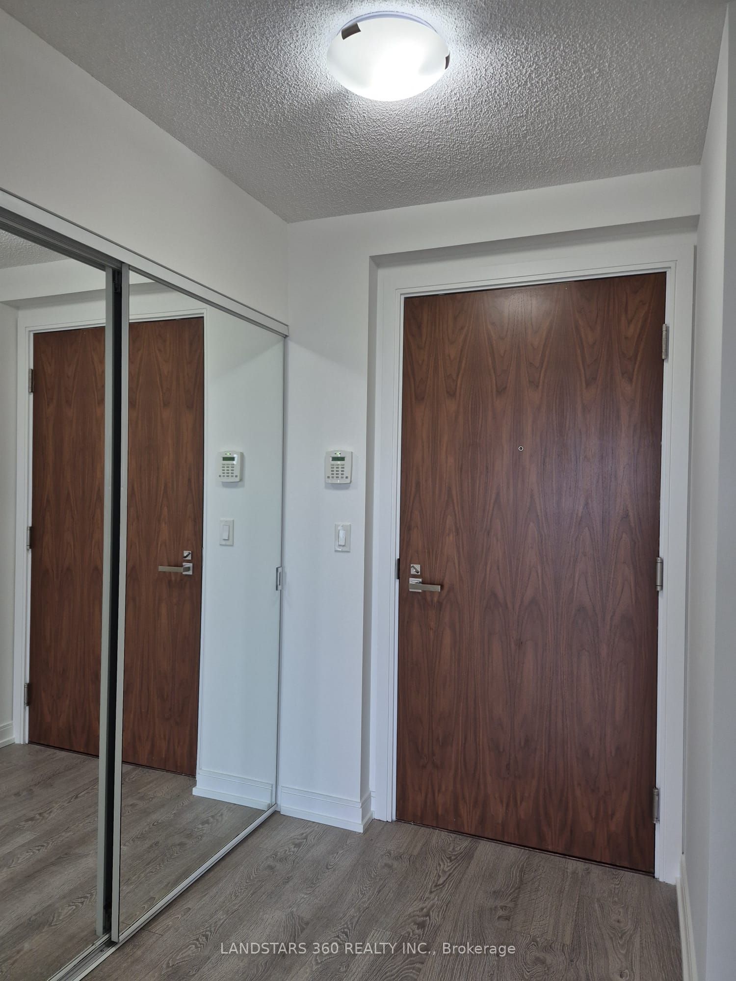 Additional image 3 of 1820-275 Village Green Square, Toronto, ON, M1S 0L8