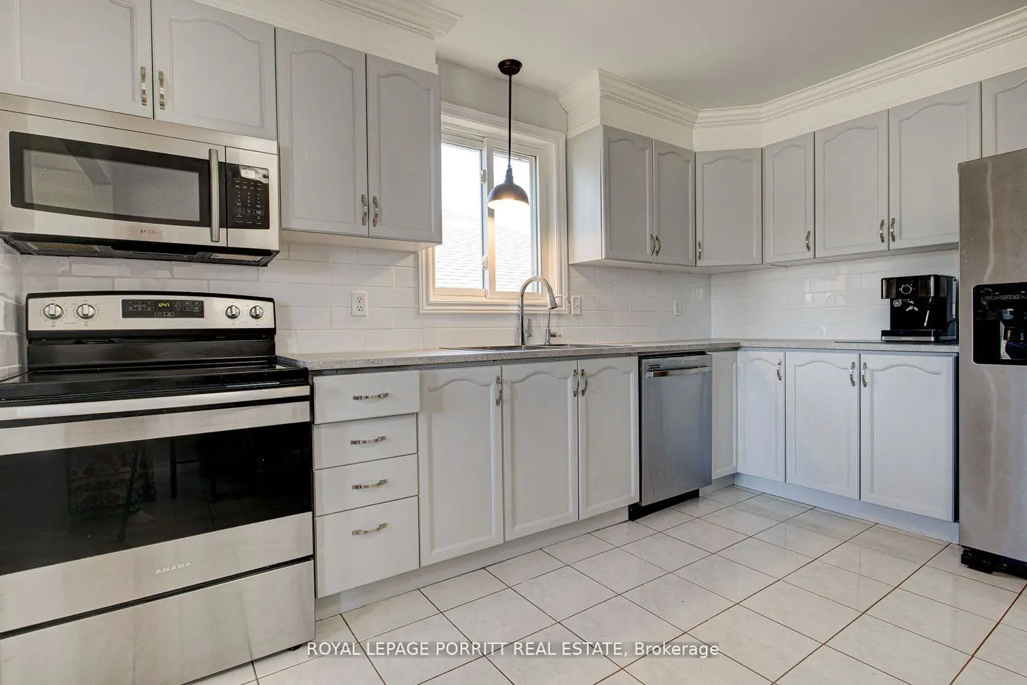 55 Windsor Drive photo 3