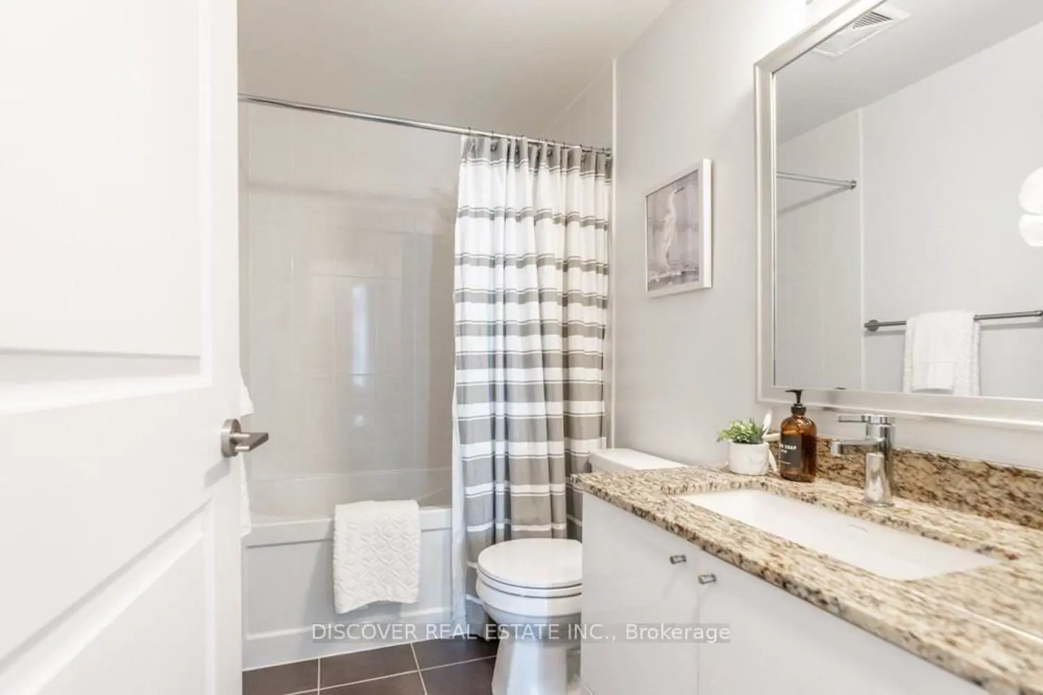 Additional image 4 of 55 Eglinton Avenue #2402