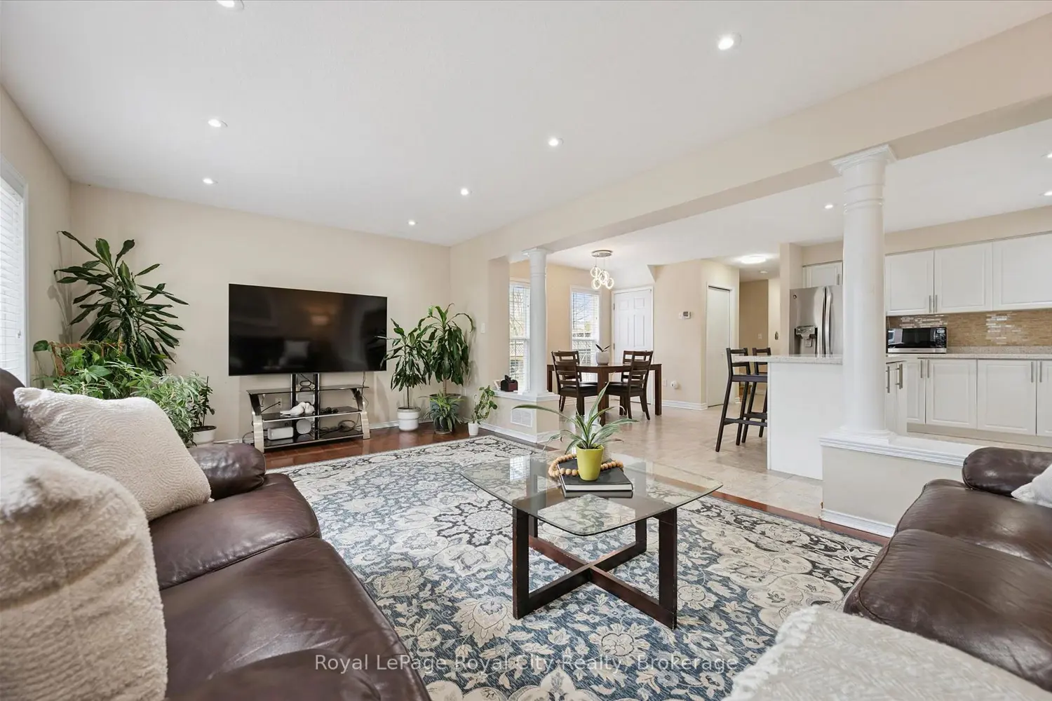 45 Darling Crescent photo 5