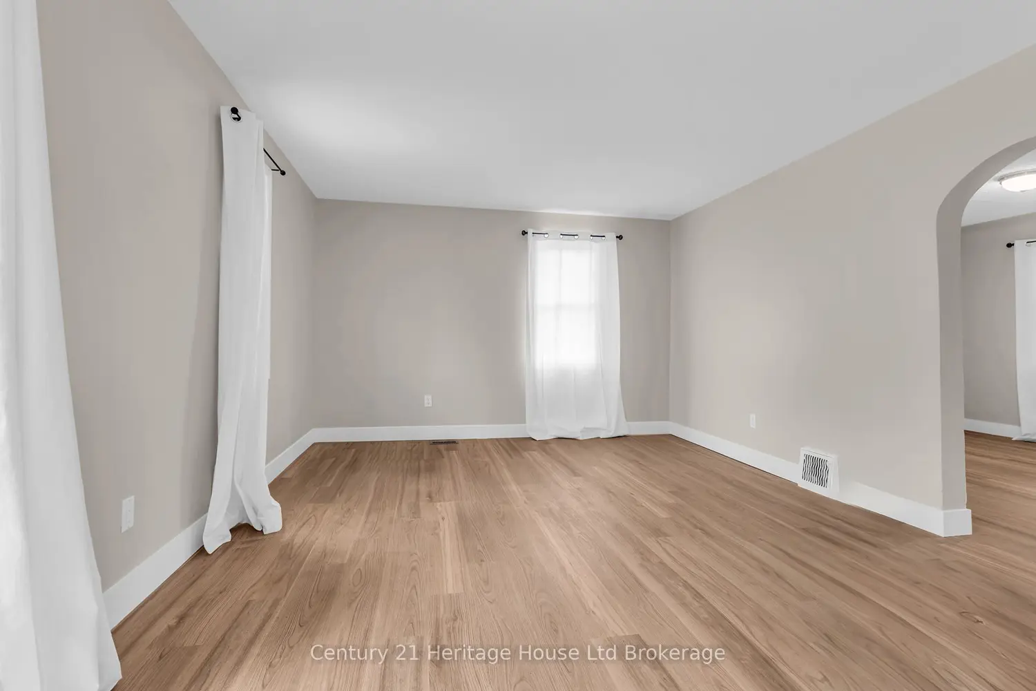 Additional image 7 of 1098 Frances Street