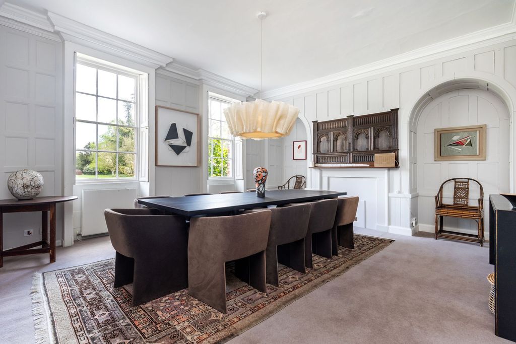 Additional image 5 of 8 bed detached house to rentThe Close, Winchester SO23