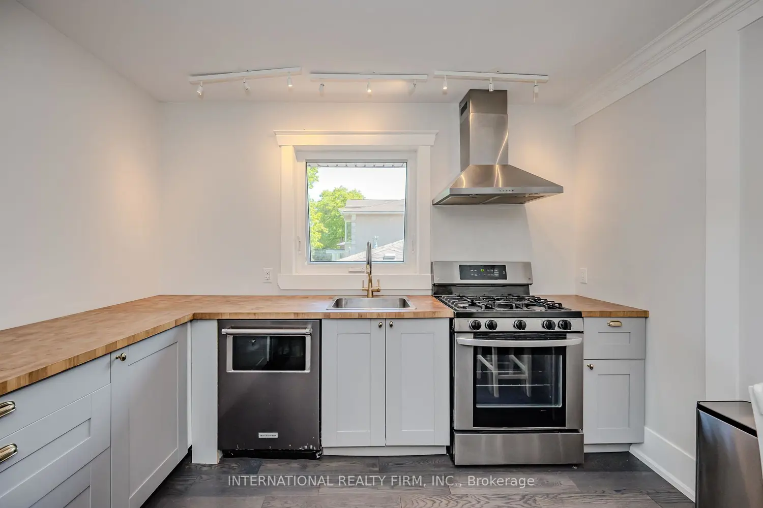 Additional image 8 of 76 Thirty Fifth Street