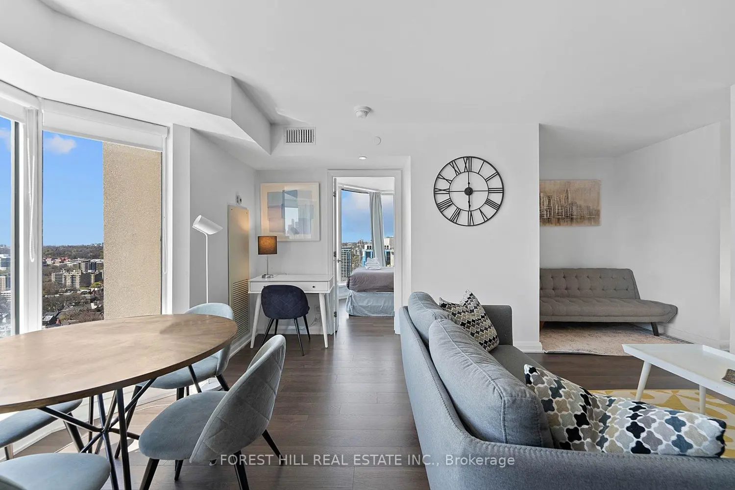 Additional image 8 of 155 Yorkville Avenue 2917