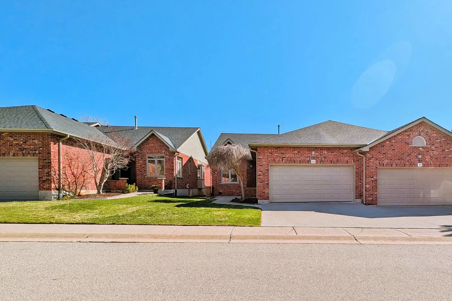 Additional image 20 of 400 Ambleside Drive 10