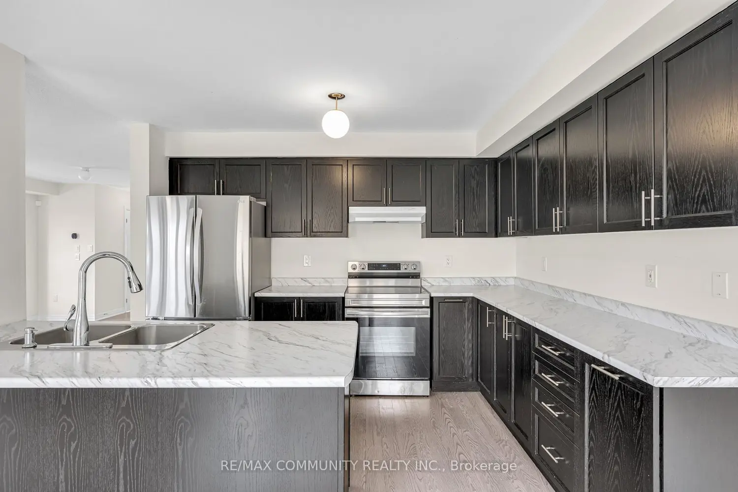 101 Sailors Landing photo 5