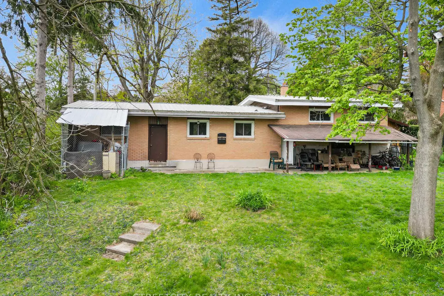 Additional image 9 of 776 Sunninghill Avenue