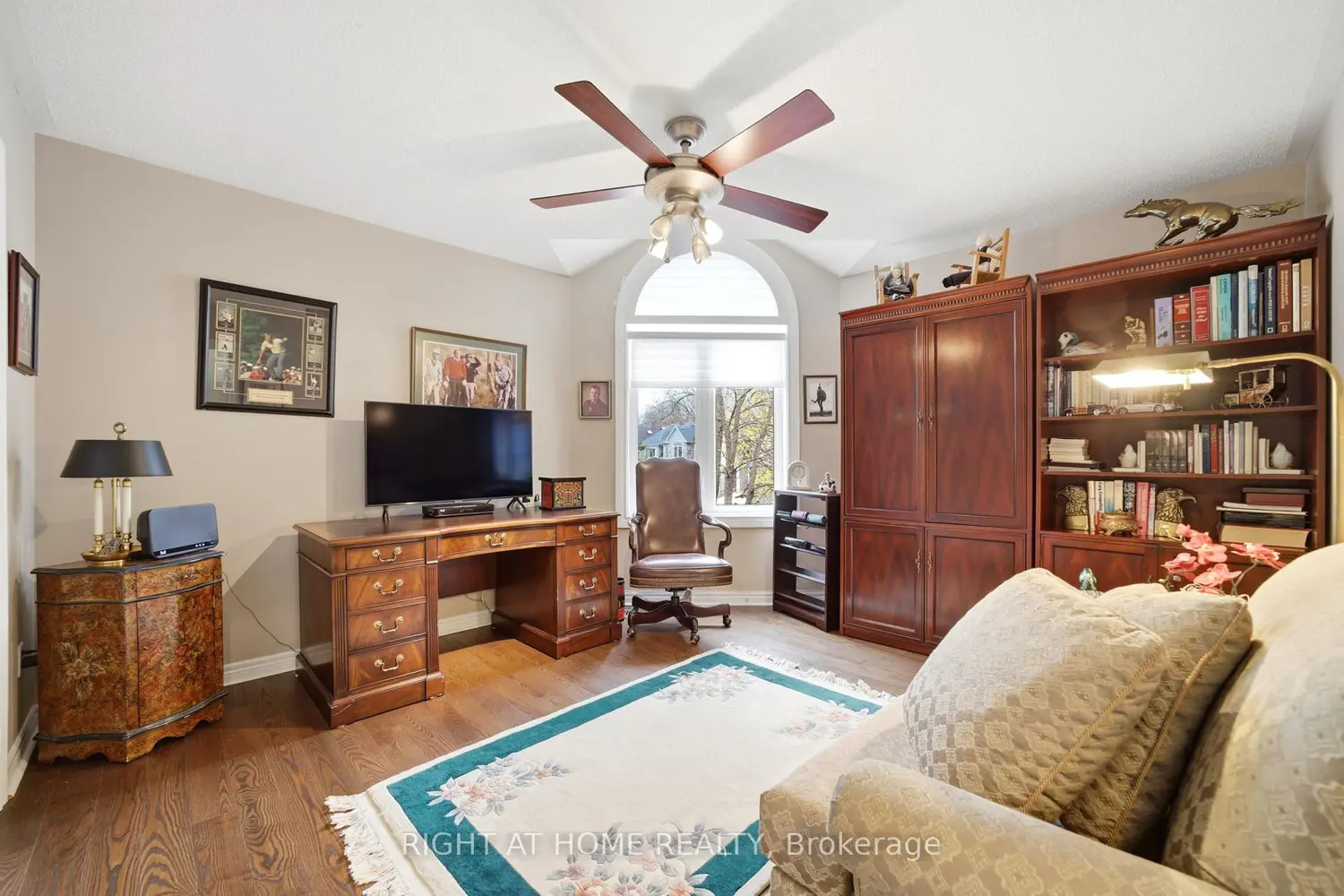 Additional image 14 of 2121 Pinevalley Crescent