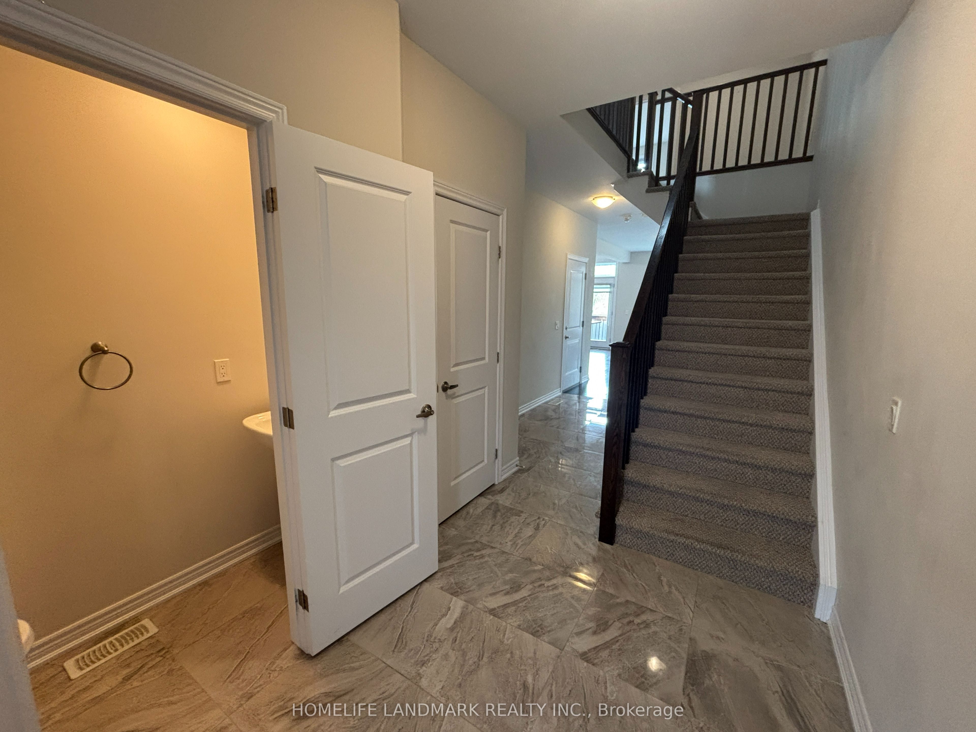 Additional image 2 of 2362 Natasha Circle, Oakville, ON, L6M 1P2