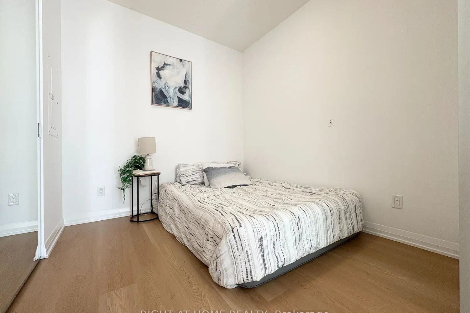 Additional image 6 of 101 Erskine Avenue 308