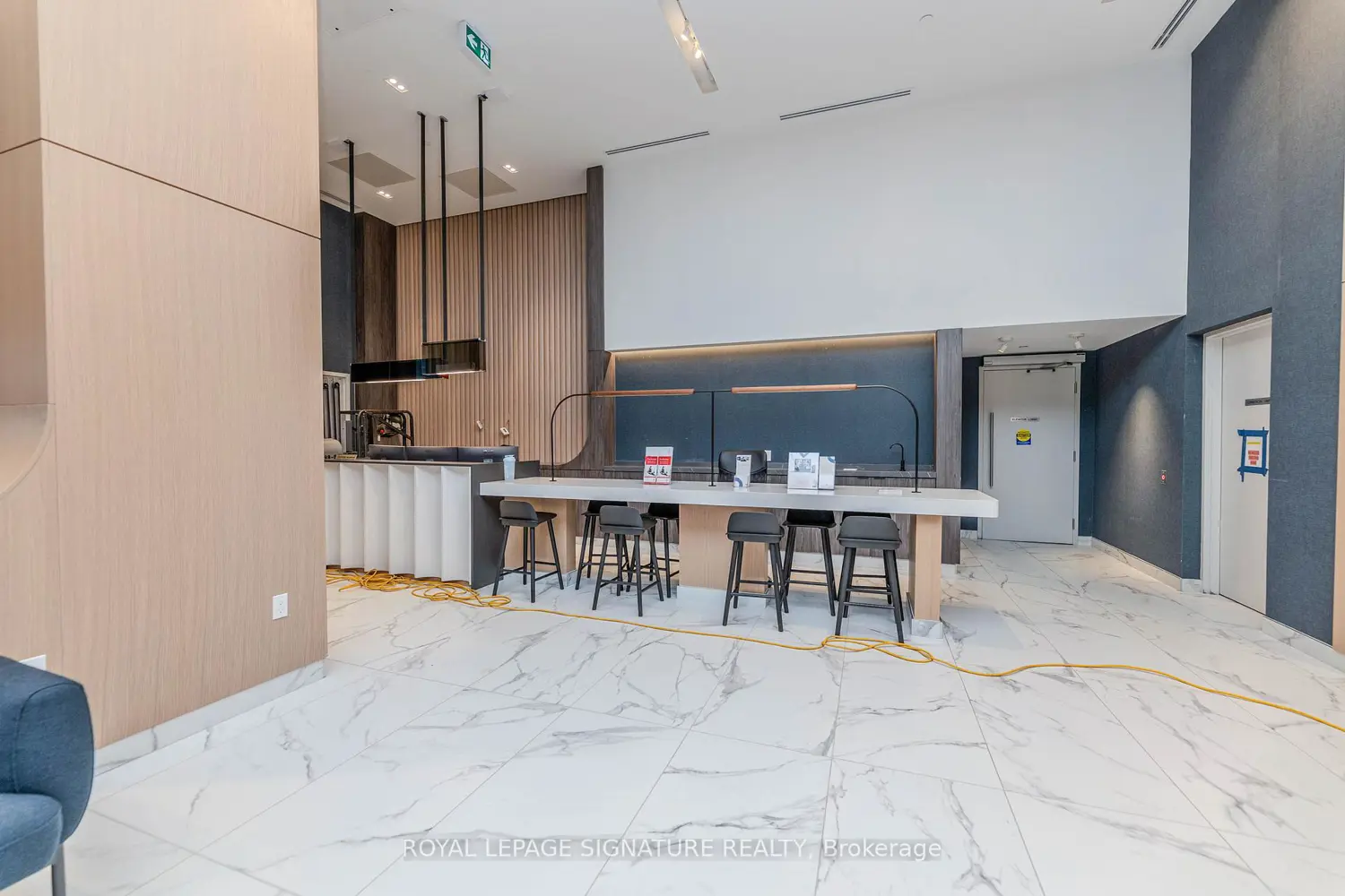 Additional image 15 of 1195 The Queensway 610
