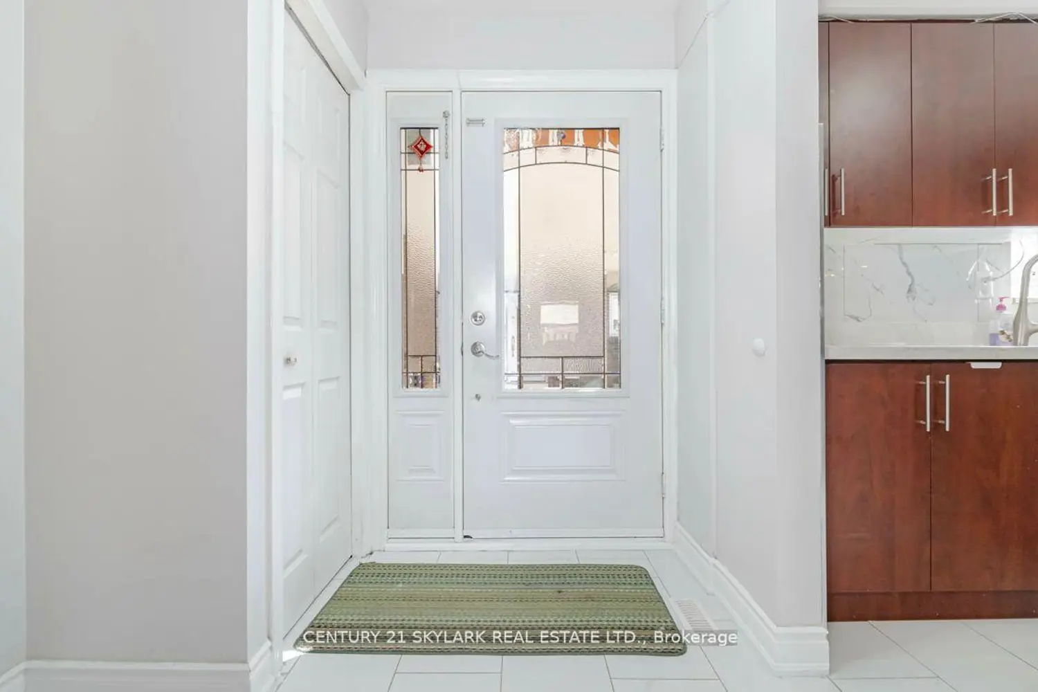 Additional image 3 of 435 Silverstone Drive 26