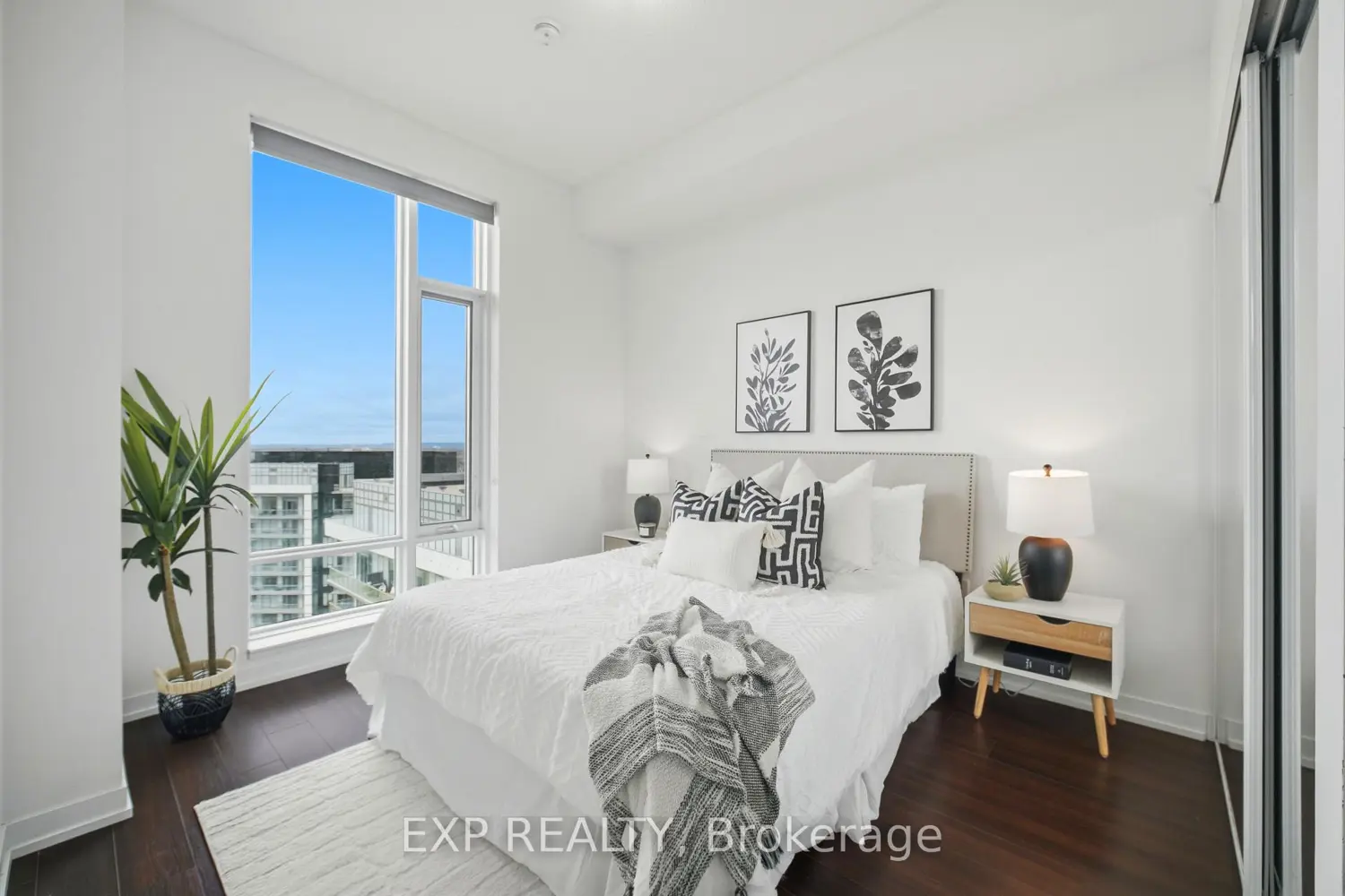 Additional image 13 of 2560 Eglinton Avenue 2508