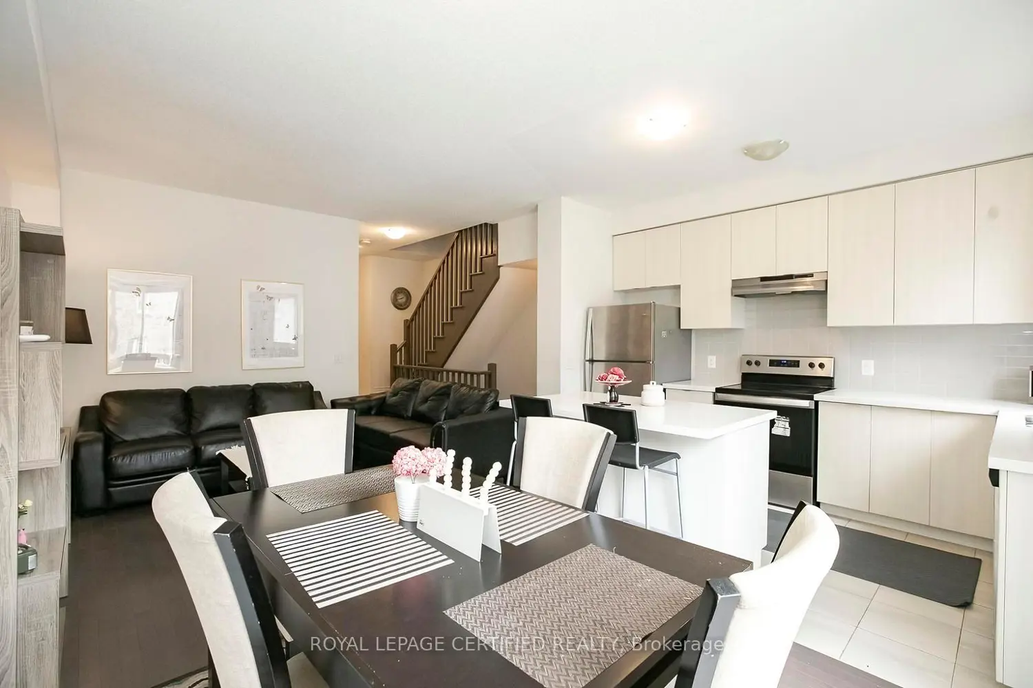 Additional image 2 of 50 Edinburgh Drive 42