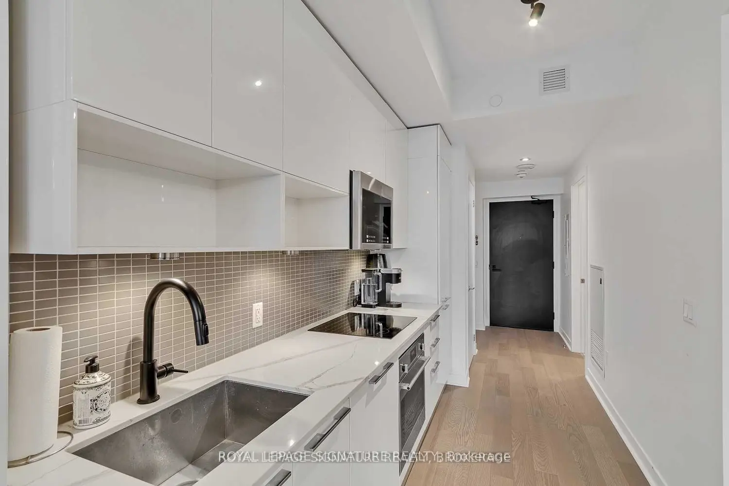Additional image 3 of 501 Adelaide Street 804
