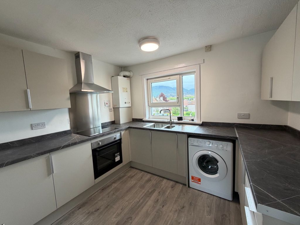 Additional image 5 of 3 bed flat to rentTron Court, Tullibody FK10