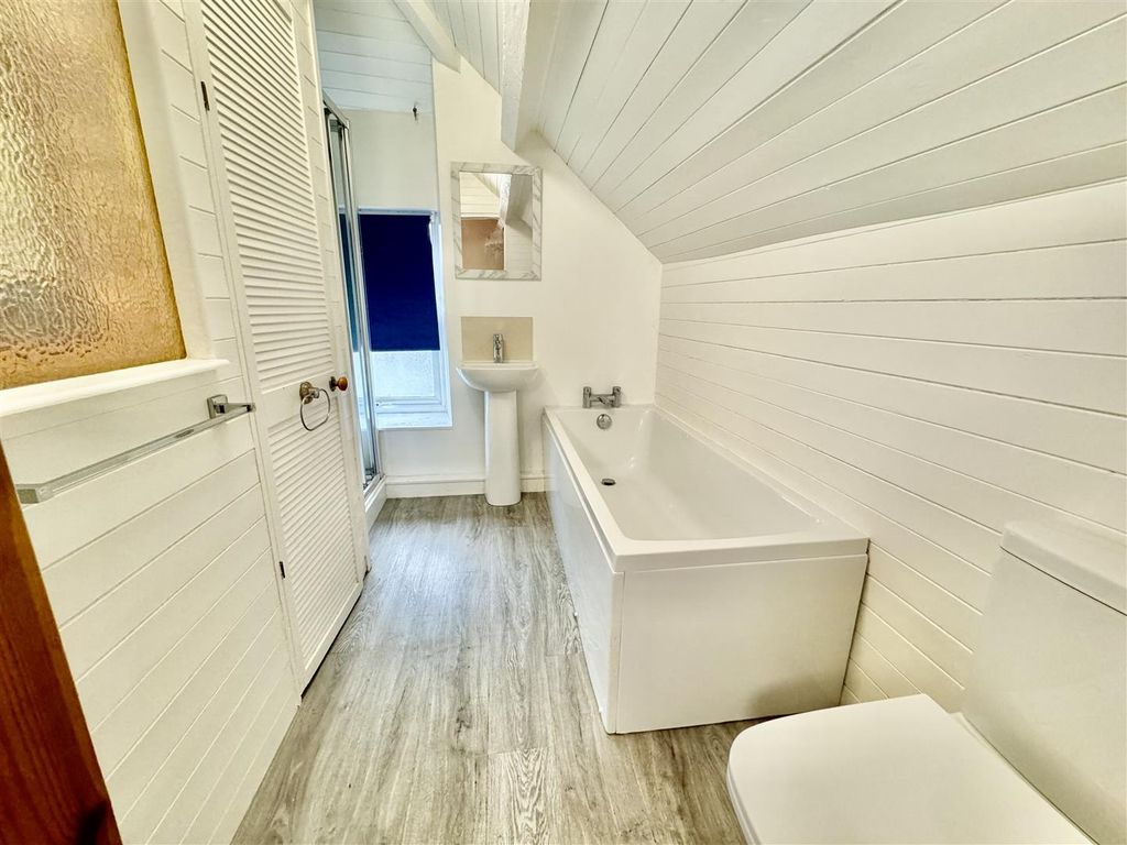 Additional image 7 of 3 bed semi-detached house to rentNorth Street, Pwllheli LL53