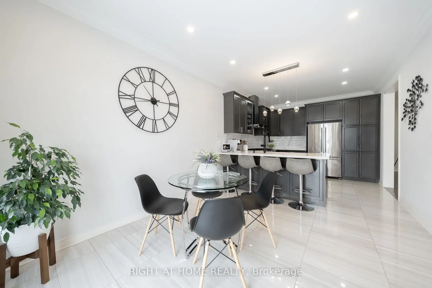 Additional image 2 of 12 Tupling Street