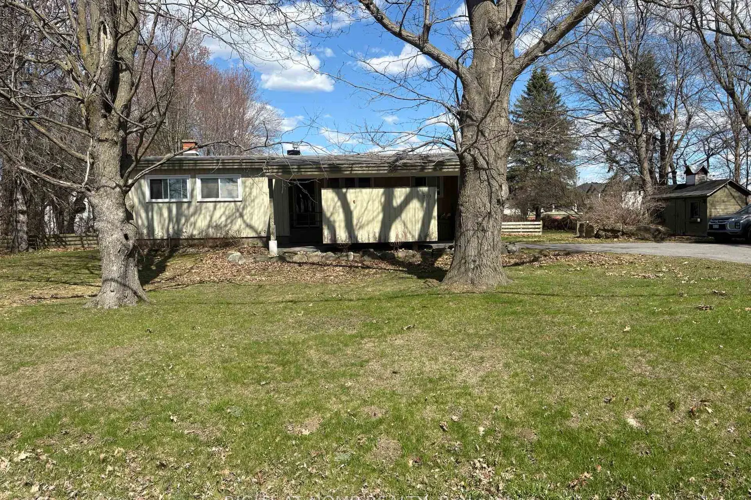 793 River Road photo 2