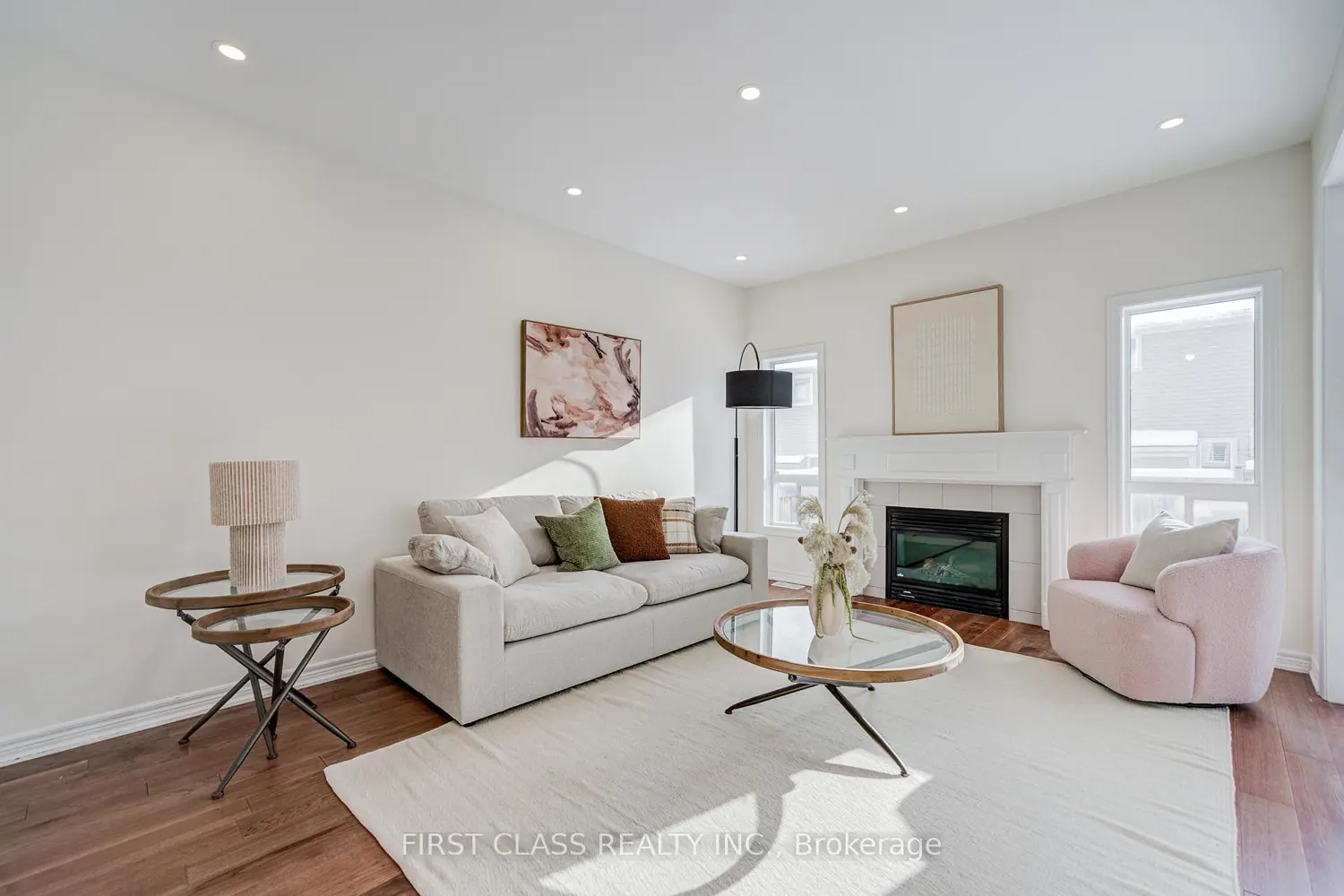 23 Grey Wing Avenue photo 4